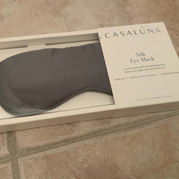 Casaluna Accessories - Casaluna Silk eye Mask, New in box, gray color, sleeping mask